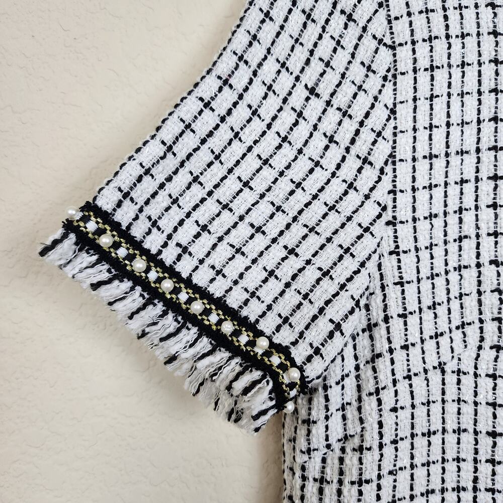 Elegant White and Black XS Sparkling Tweed Dress - Picture 12 of 17
